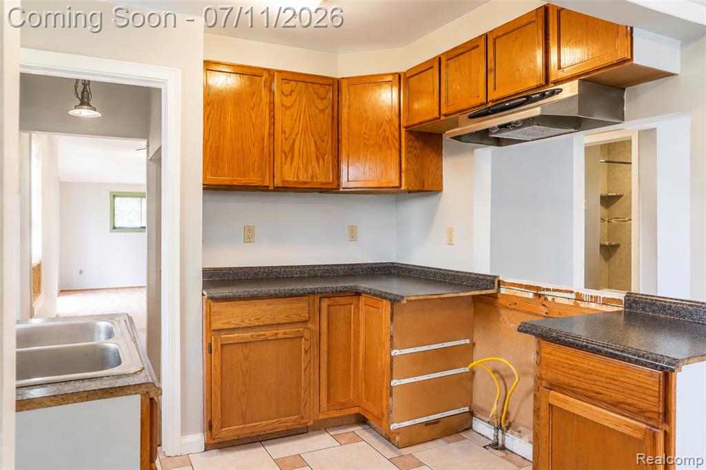 4855 Hatchery Road, Waterford, MI 48329 — Photo 15
