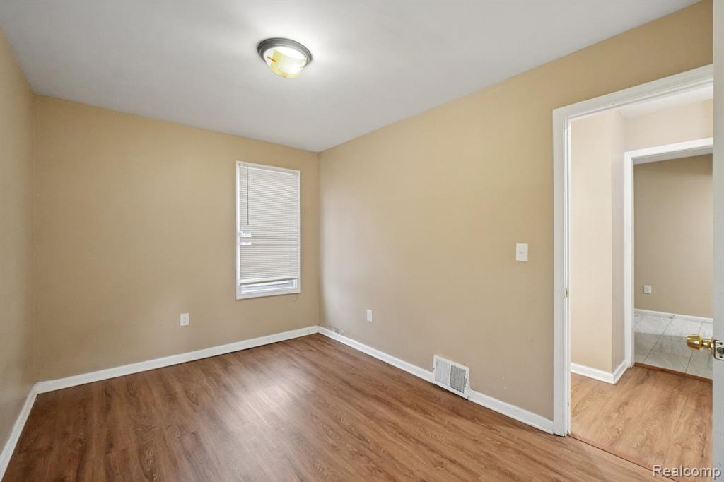 9072 Burt Road, Detroit, MI 48228 — Photo 16