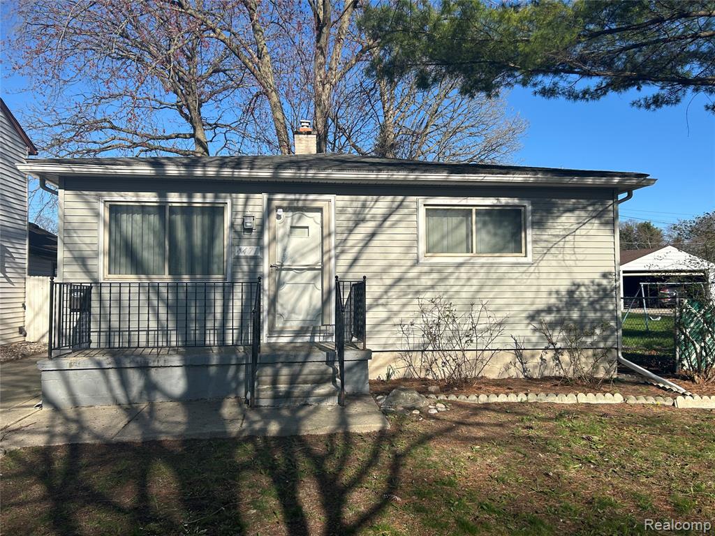 4471 CROISSANT Street, Dearborn Heights, MI 48125 — front exterior