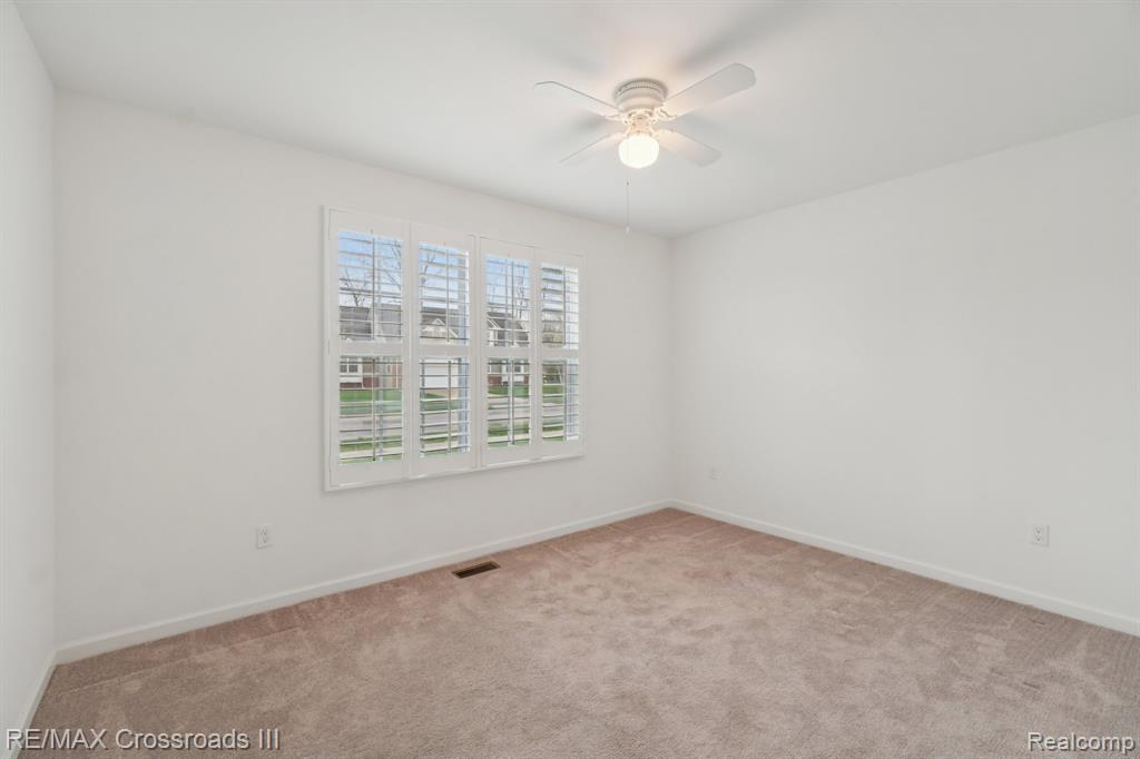 10324 Swan Lake Circle, Ypsilanti, MI 48197 — Photo 13