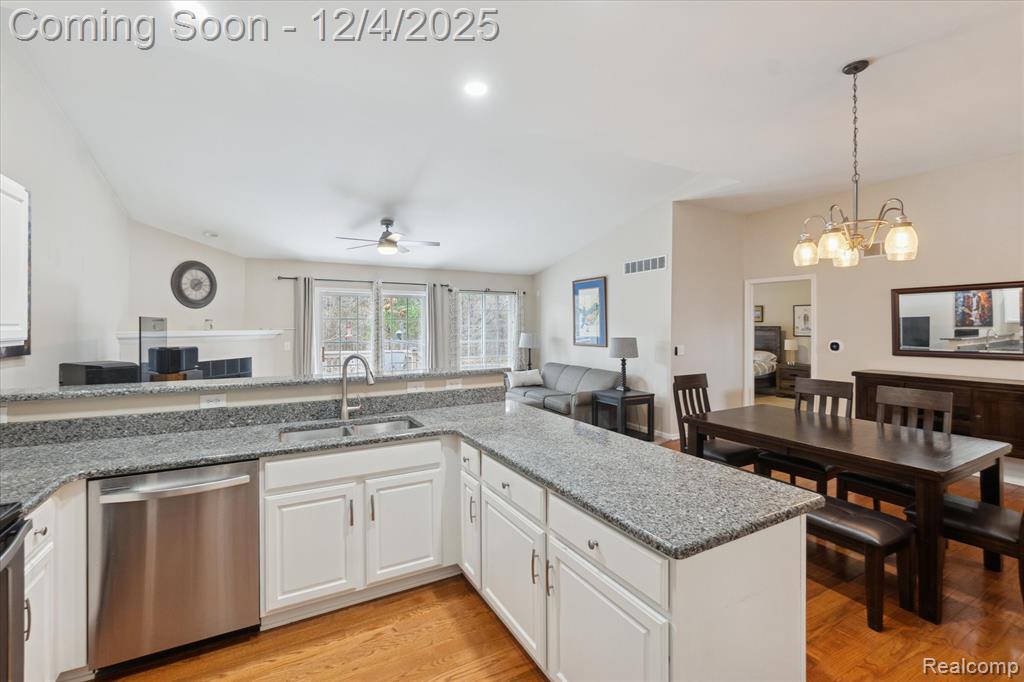 290 Wood Point, Howell, MI 48843 — Photo 18