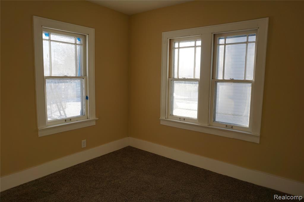 217 W Dewey Street, Flint, MI 48505 — Photo 11