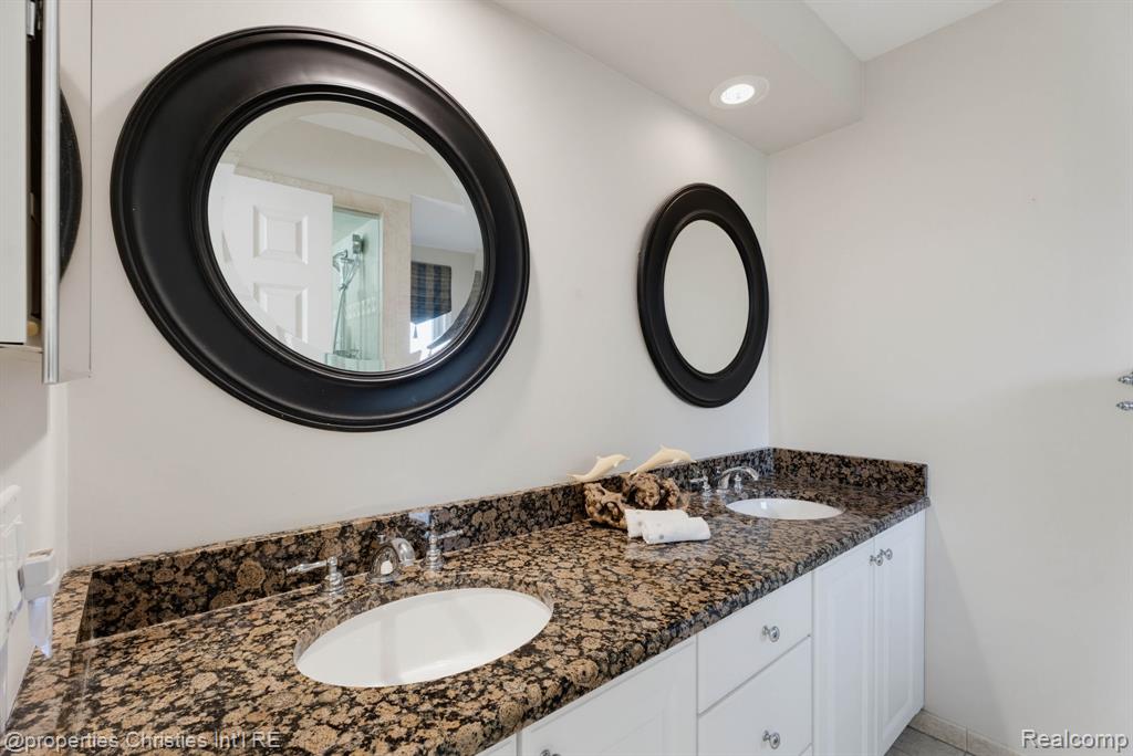 42472 Woodward Avenue, B1, Bloomfield Hills, MI 48304 — Photo 17