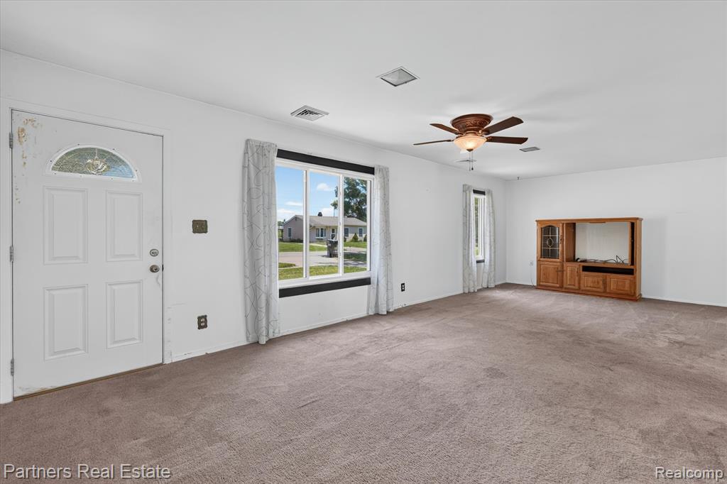 6134 Stephen, Brighton, MI 48116 — Photo 8