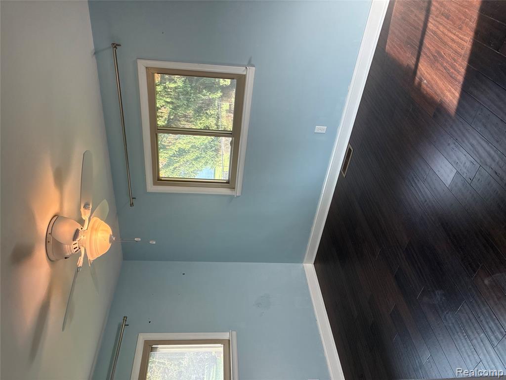 116 Surrey Road, Saint Louis, MI 48880 — Photo 22