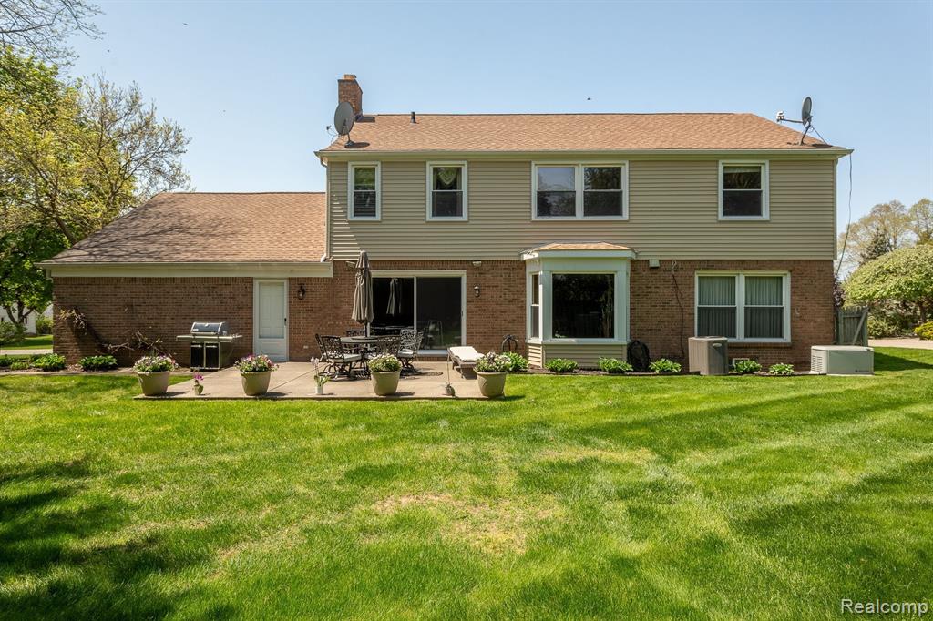 5389 Vincennes Drive, Bloomfield Hills, MI 48302 — Photo 16