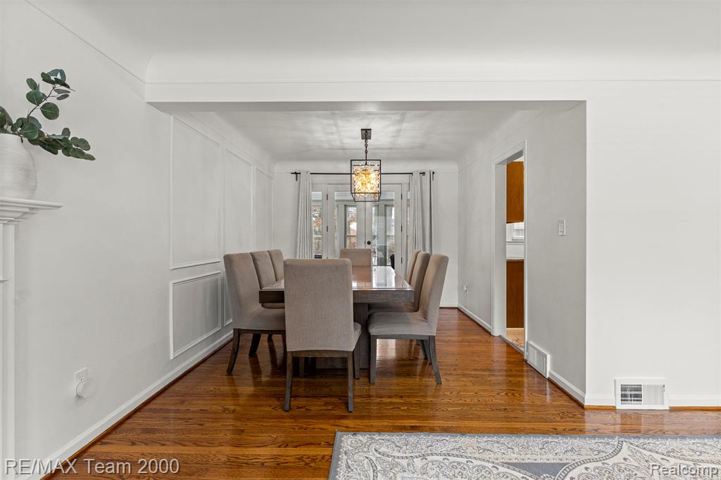 835 S Silvery Lane, Dearborn, MI 48124 — Photo 9