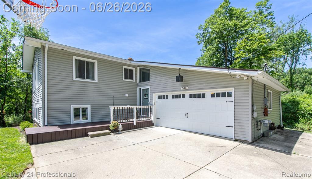500 Neptune Drive, Ortonville, MI 48462 — Photo 6