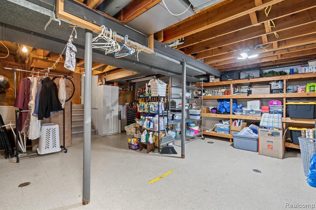 43057 Bond Court, Sterling Heights, MI 48313 — Photo 56