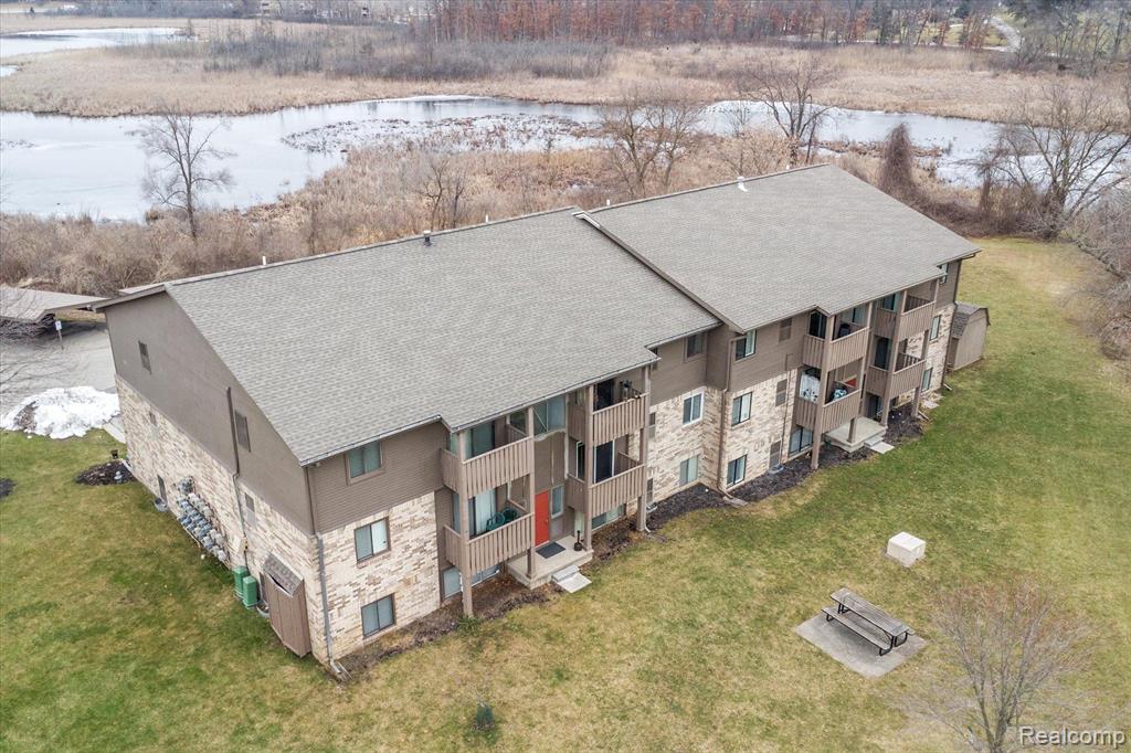 8719 Meadowbrook Drive, #5, Brighton, MI 48116 — Photo 4
