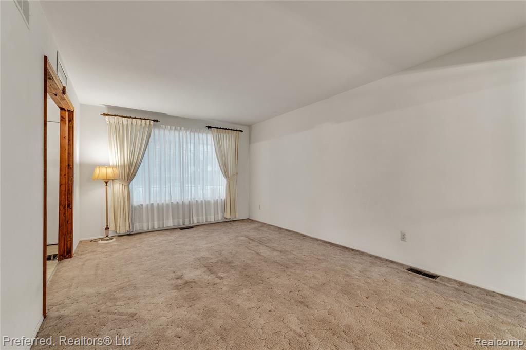 46323 Gainsborough Drive, Canton, MI 48187 — Photo 11