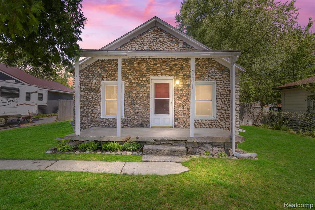 131 BALL Street, Ortonville, MI 48462 — front exterior