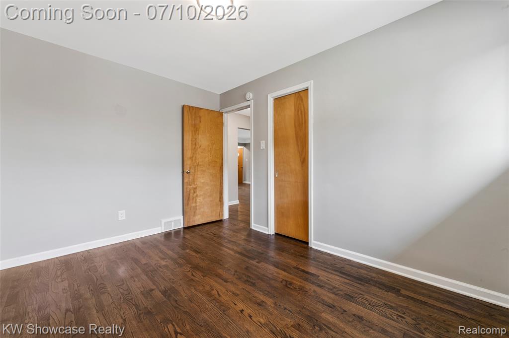 8936 Merriman Road, Livonia, MI 48150 — Photo 33