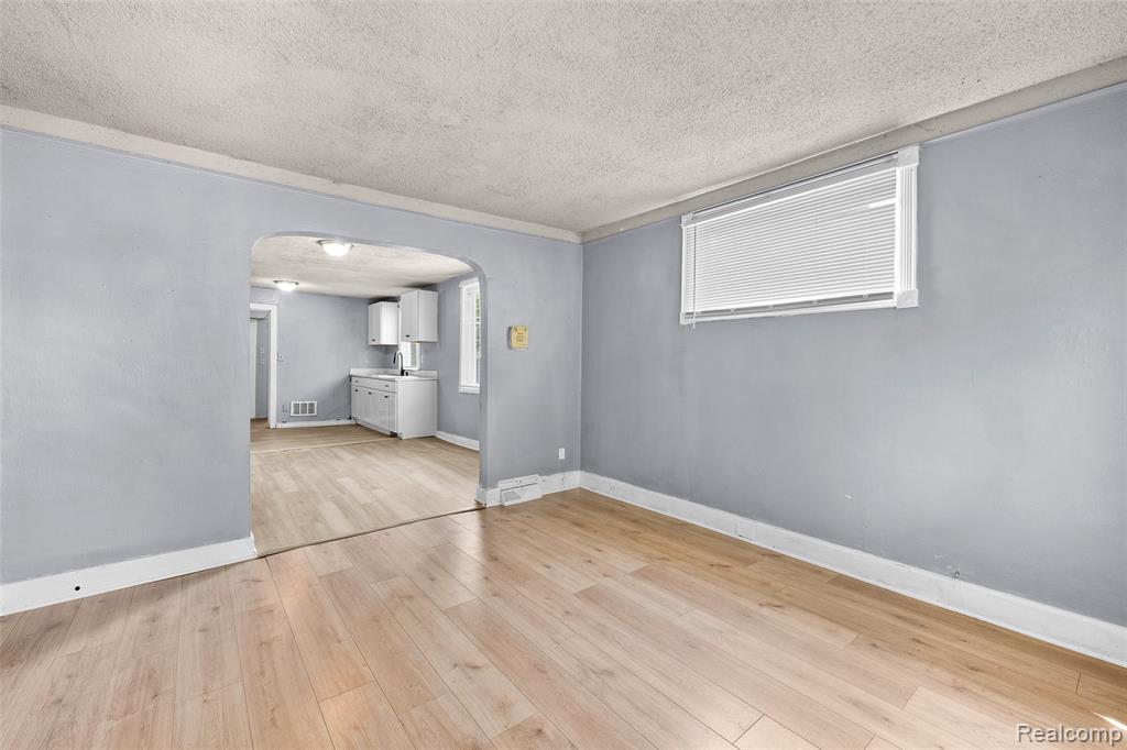 6816 Westwood Street, Detroit, MI 48228 — Photo 8