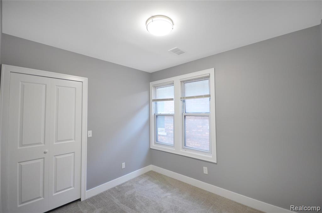 2253 Gladstone Street, Detroit, MI 48206 — Photo 42