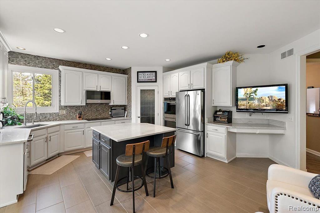 40211 BEXLEY Way, Northville, MI 48168 — Photo 40