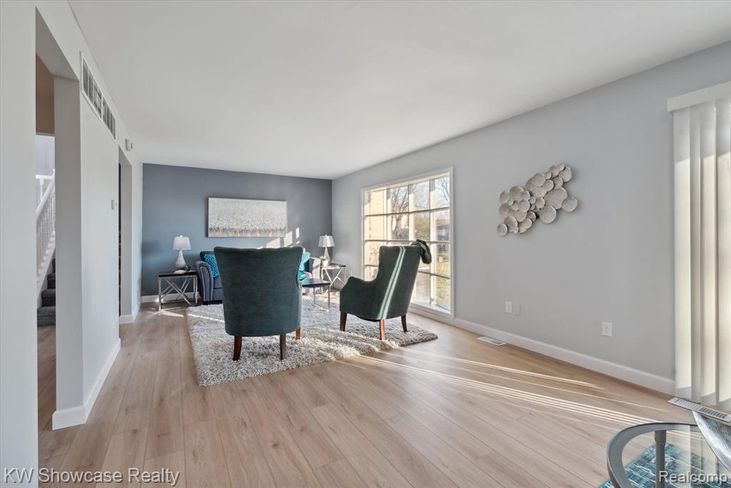 44048 Harsdale Drive, Canton, MI 48187 — Photo 13