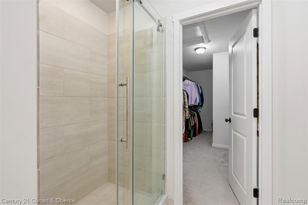 8760 Oak Ridge Trail, Westland, MI — Photo 18