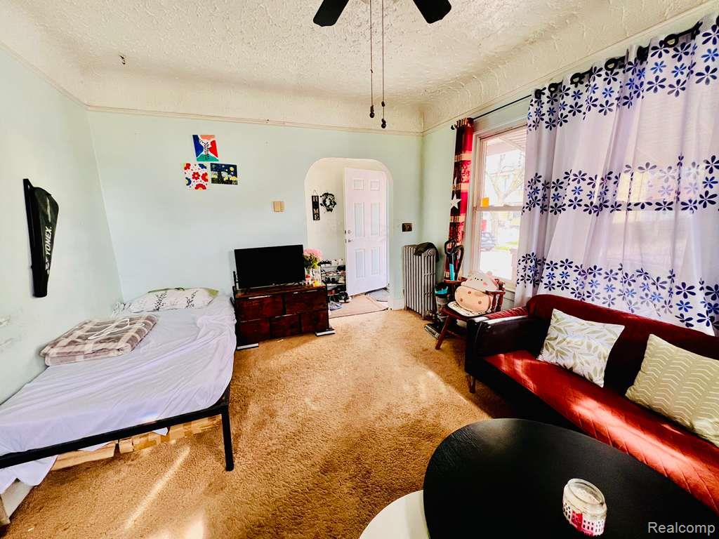 3215 Evaline Street, Hamtramck, MI 48212 — Photo 15