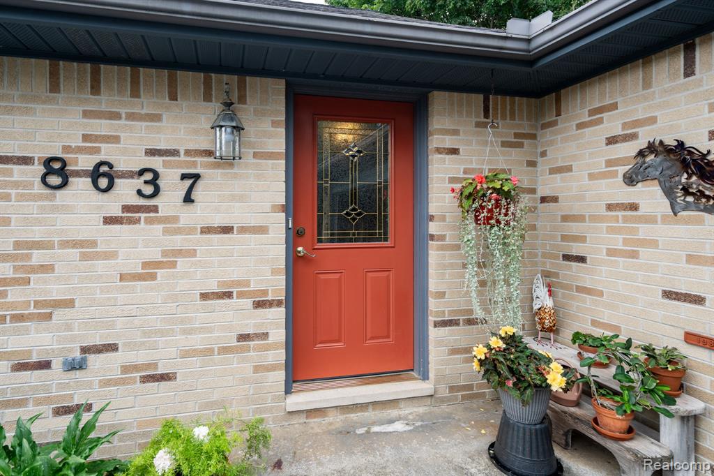 8637 Brazos Court, White Lake, MI — Photo 2