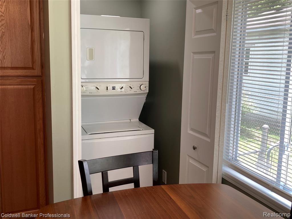 63 Parkdale Avenue, Pontiac, MI 48340 — Photo 11