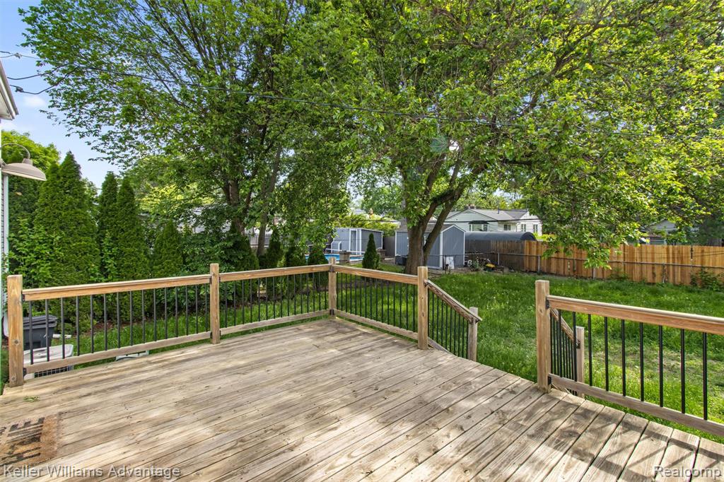 617 S Edgeworth Avenue, Royal Oak, MI 48067 — Photo 17