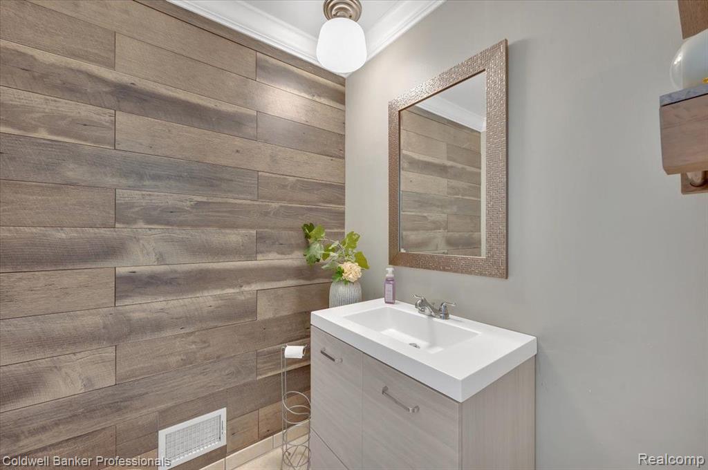 5082 BIRCH TREE Court, Grand Blanc, MI 48439 — Photo 16
