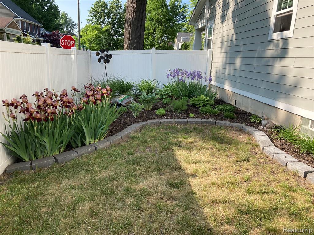 500 E University Avenue, Royal Oak, MI 48067 — Photo 32