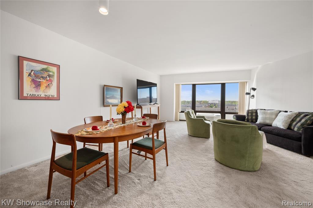 5000 Town Center Center, 703, Southfield, MI 48075 — Photo 18