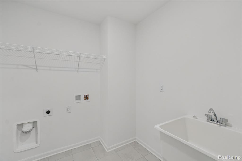 5567 East Spaniel Drive, Ann Arbor, MI 48108 — Photo 18
