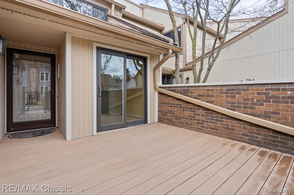 23127 Farmington Road, Farmington, MI 48336 — Photo 3