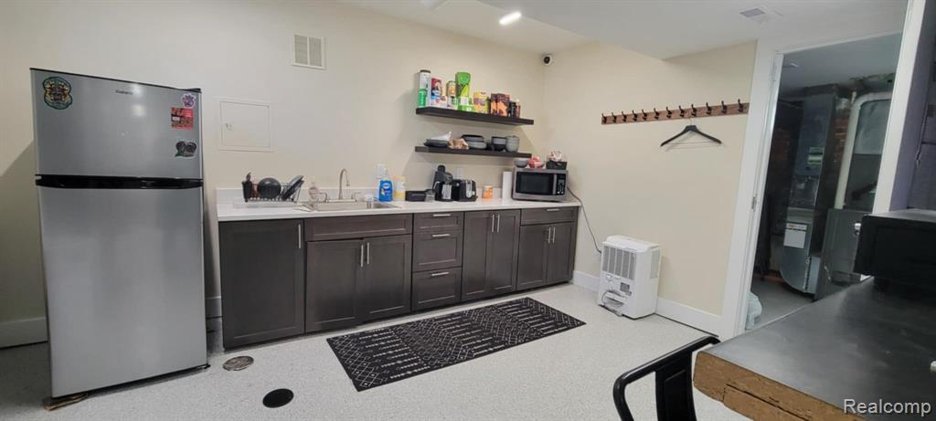 811 N Main Street, Ann Arbor, MI 48104 — Photo 16
