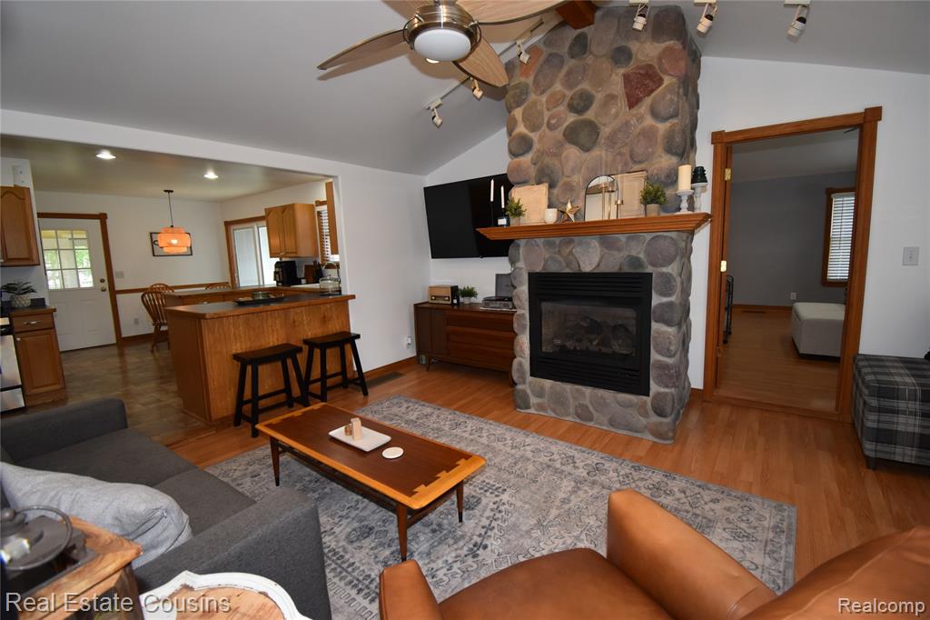 116 Park Street, Gaines Vlg, MI 48436 — Photo 2