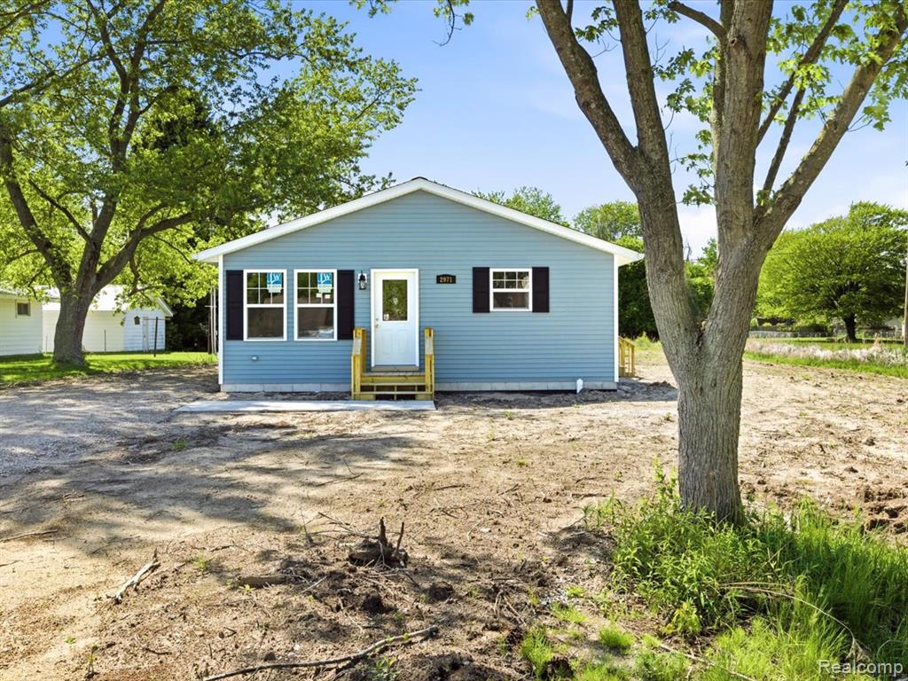 2971 Beach Road, Port Huron, MI 48060