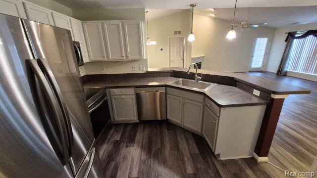 5203 Chesapeake Circle, Walled Lake, MI 48390 — Photo 6