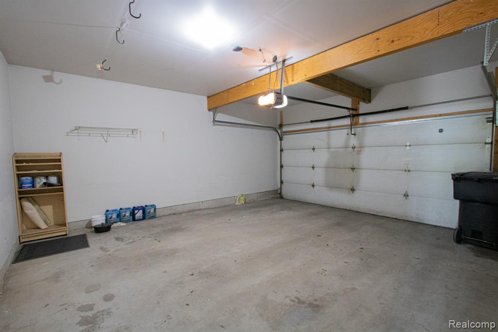 68 W Bethune Street, Detroit, MI 48202 — Photo 17