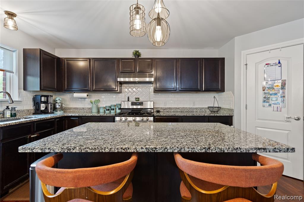 43198 Wilderness Drive, Canton, MI 48188 — Photo 6