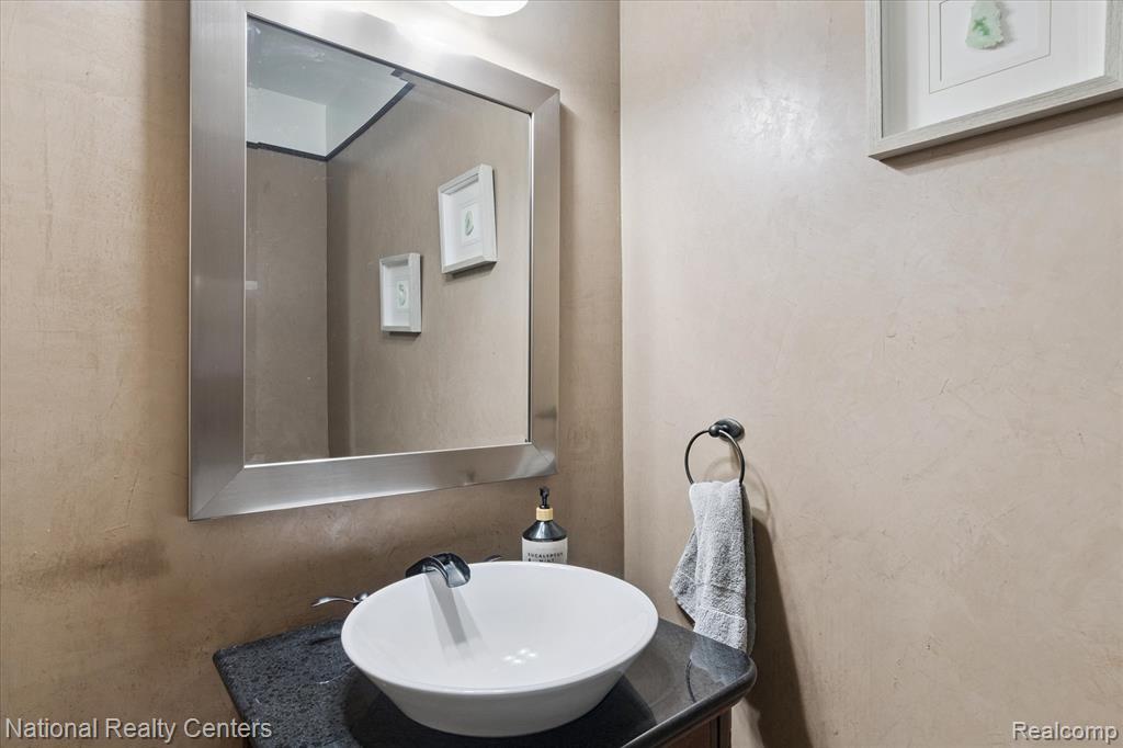 50249 Jefferson Street, Canton, MI 48188 — Photo 22