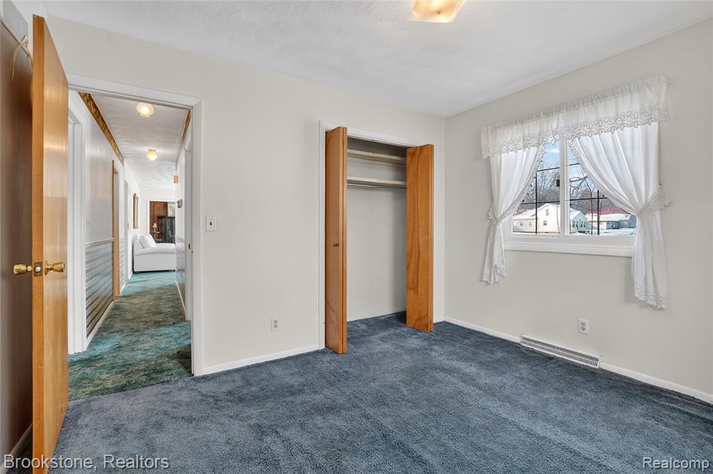 300 N Kibbee Street, MI 48879 — Photo 22