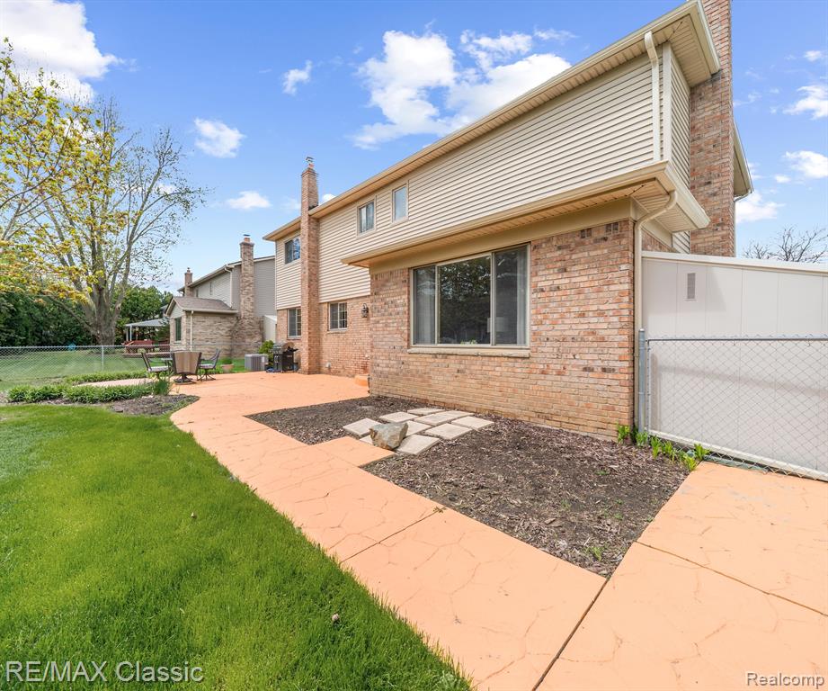 45597 HOLMES Drive, Canton, MI 48187 — Photo 69