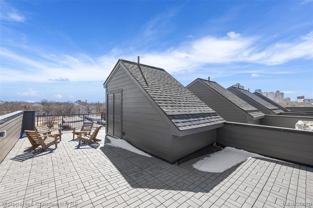 1041 HAMPTON Circle, 43, Detroit, MI 48207 — Photo 32