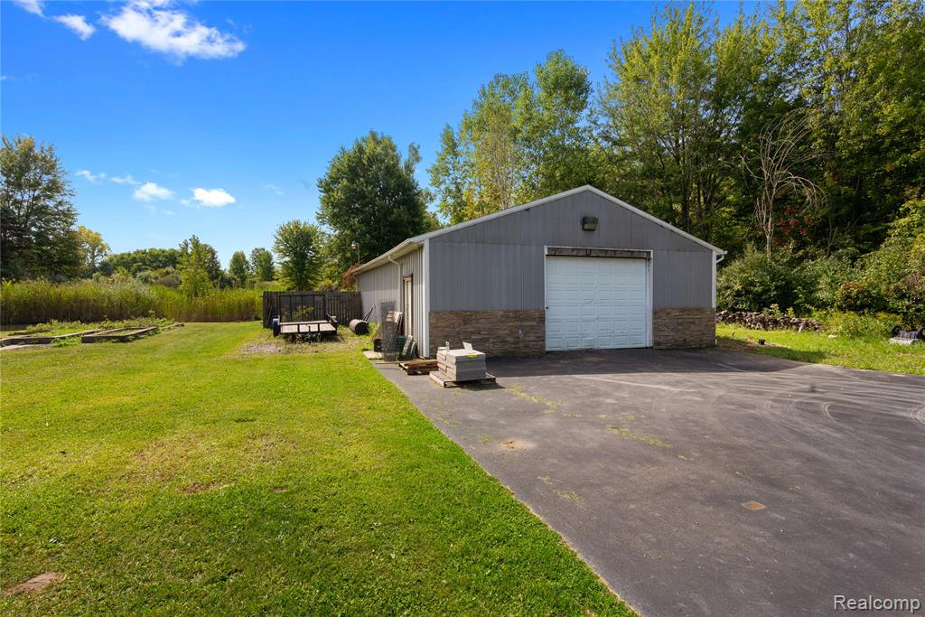 8145 Lindsey Road, Casco, MI 48064 — Photo 49