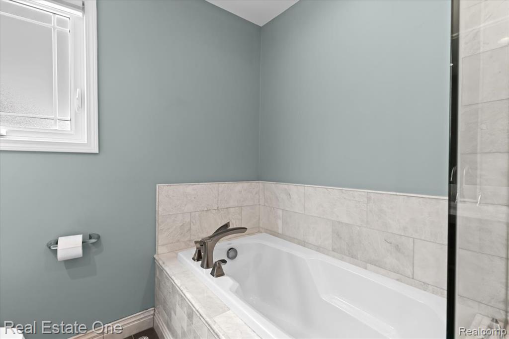 40718 Ivywood Lane, Plymouth, MI 48170 — Photo 20
