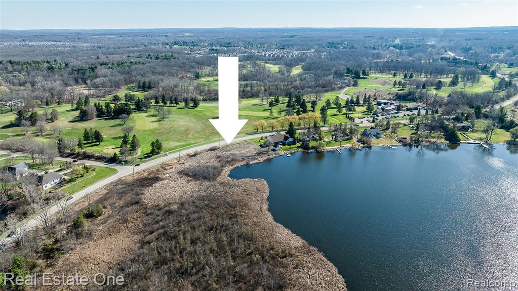 V/L Golf Club, Howell, MI 48843 — Photo 14