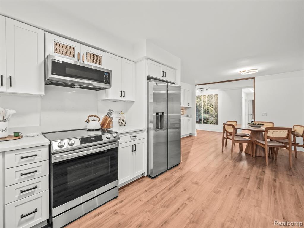 980 Briston Drive, Rochester Hills, MI 48307 — Photo 24