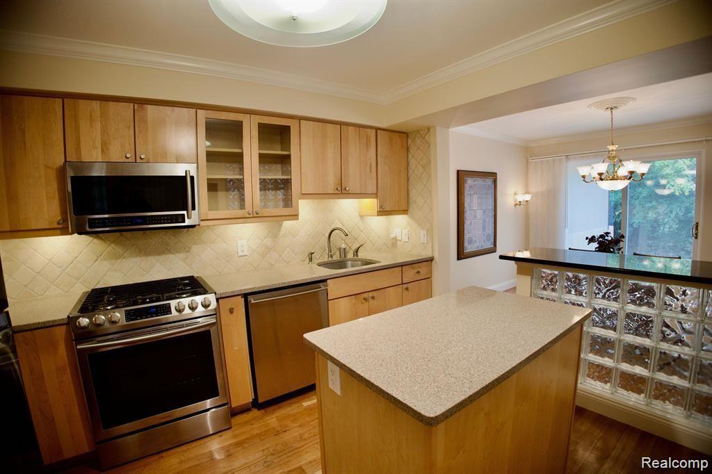 5234 BREEZE HILL, Troy, MI 48098 — Photo 7
