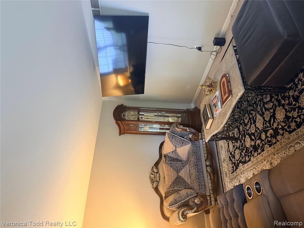 2994 Roundtree Drive, Troy, MI 48083 — Photo 10