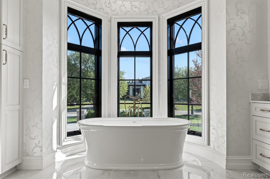 575 Chase Lane, Bloomfield Hills, MI 48304 — Photo 29