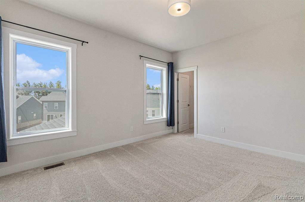 611 PINE Circle, Ann Arbor, MI 48105 — Photo 29