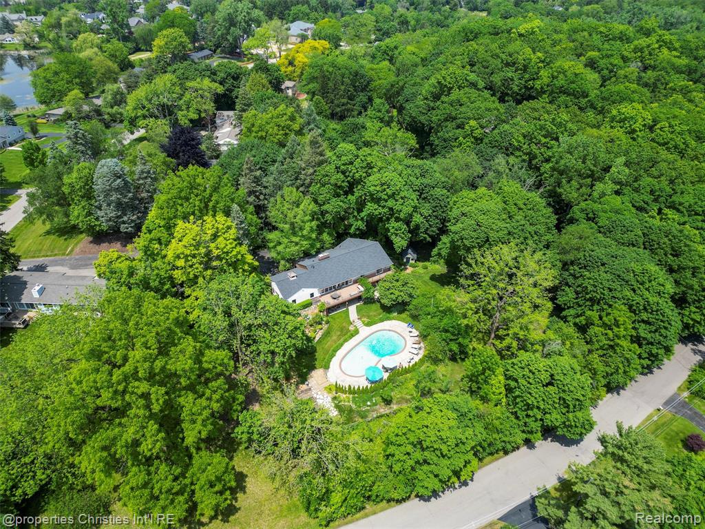 4383 Pine Tree Trail, Bloomfield Hills, MI 48302 — Photo 24